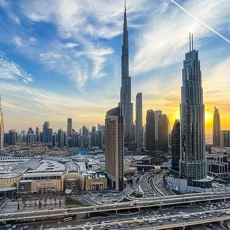 Spectacular Burj Khalifa View 2 Min To Dubai Mall Apartment Exterior photo