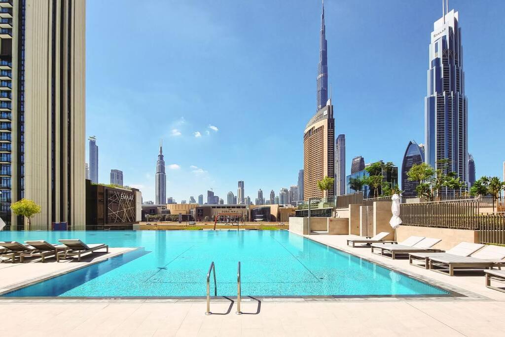 Spectacular Burj Khalifa View 2 Min To Dubai Mall Apartment Exterior photo