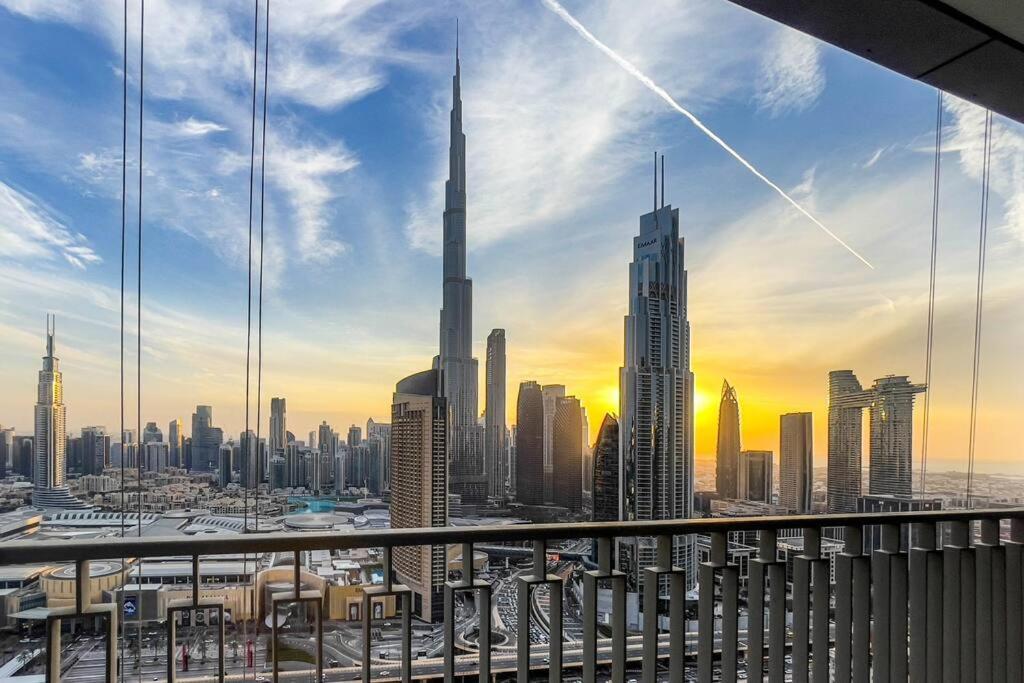 Spectacular Burj Khalifa View 2 Min To Dubai Mall Apartment Exterior photo