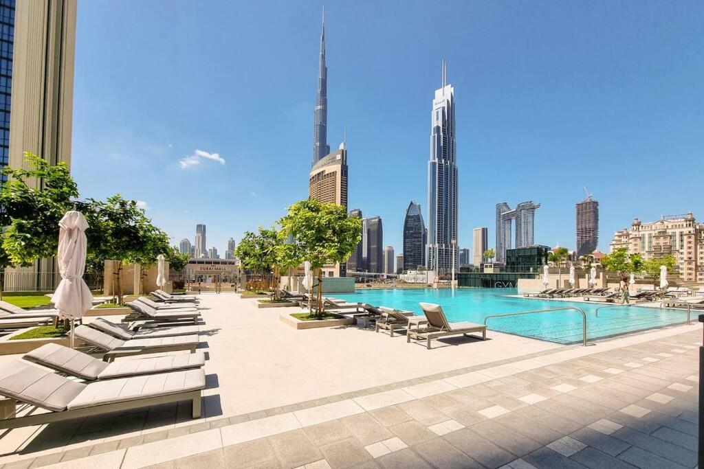 Spectacular Burj Khalifa View 2 Min To Dubai Mall Apartment Exterior photo